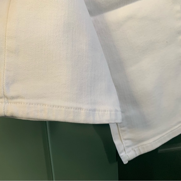 JAMES JEANS Twiggy Crop Skinny Jean in Frost White - gently worn - Picture 5 of 9